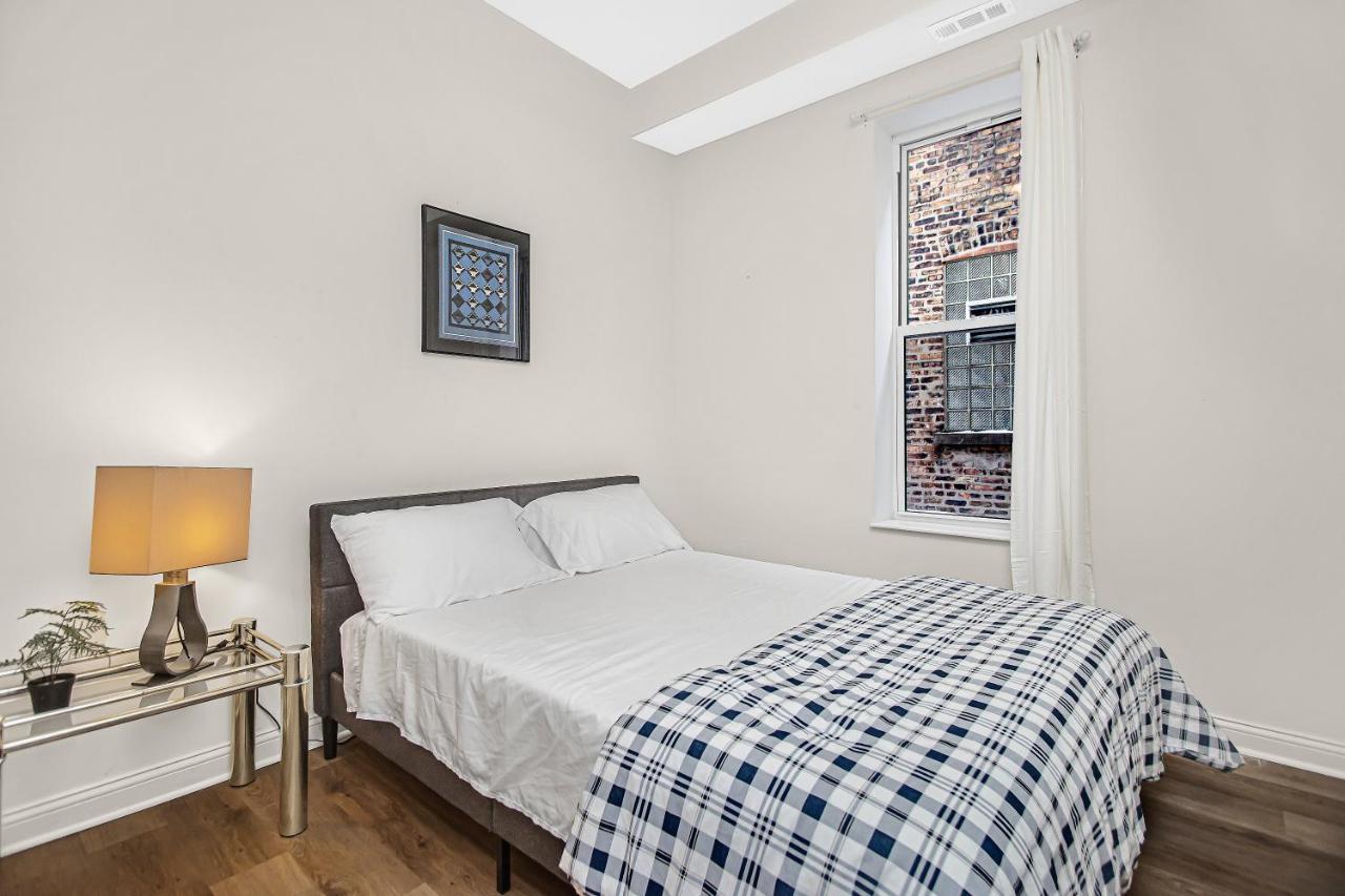 Modern 4Br Just A Block From Cta Pink Line With Pool Table Free Parking Apartment Chicago Luaran gambar